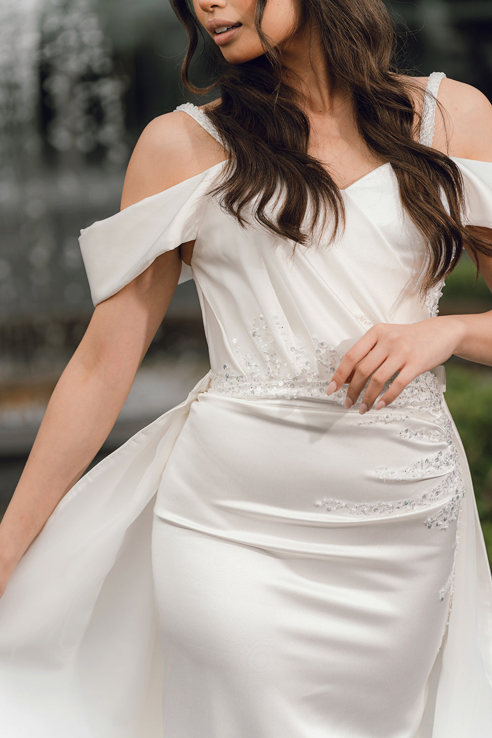Moon-Fit and Flare Style Wedding Dress 